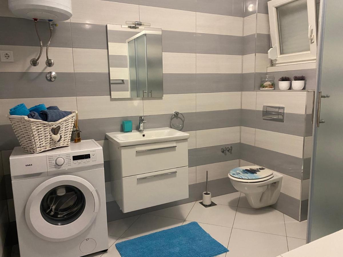 Apartment Tina Рогозница Екстериор снимка